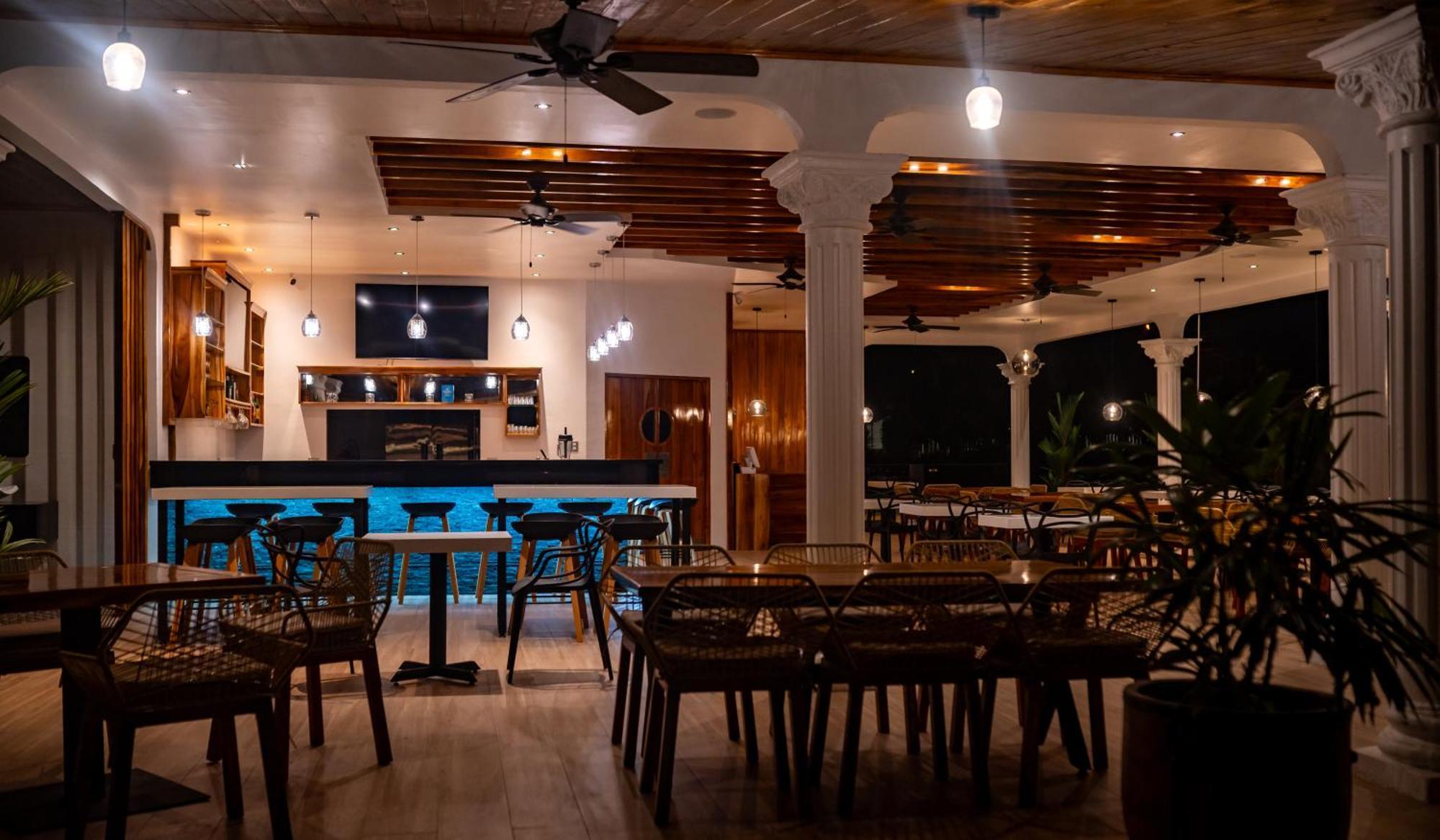 Hotel Los Higuerones Paso Canoas Екстер'єр фото