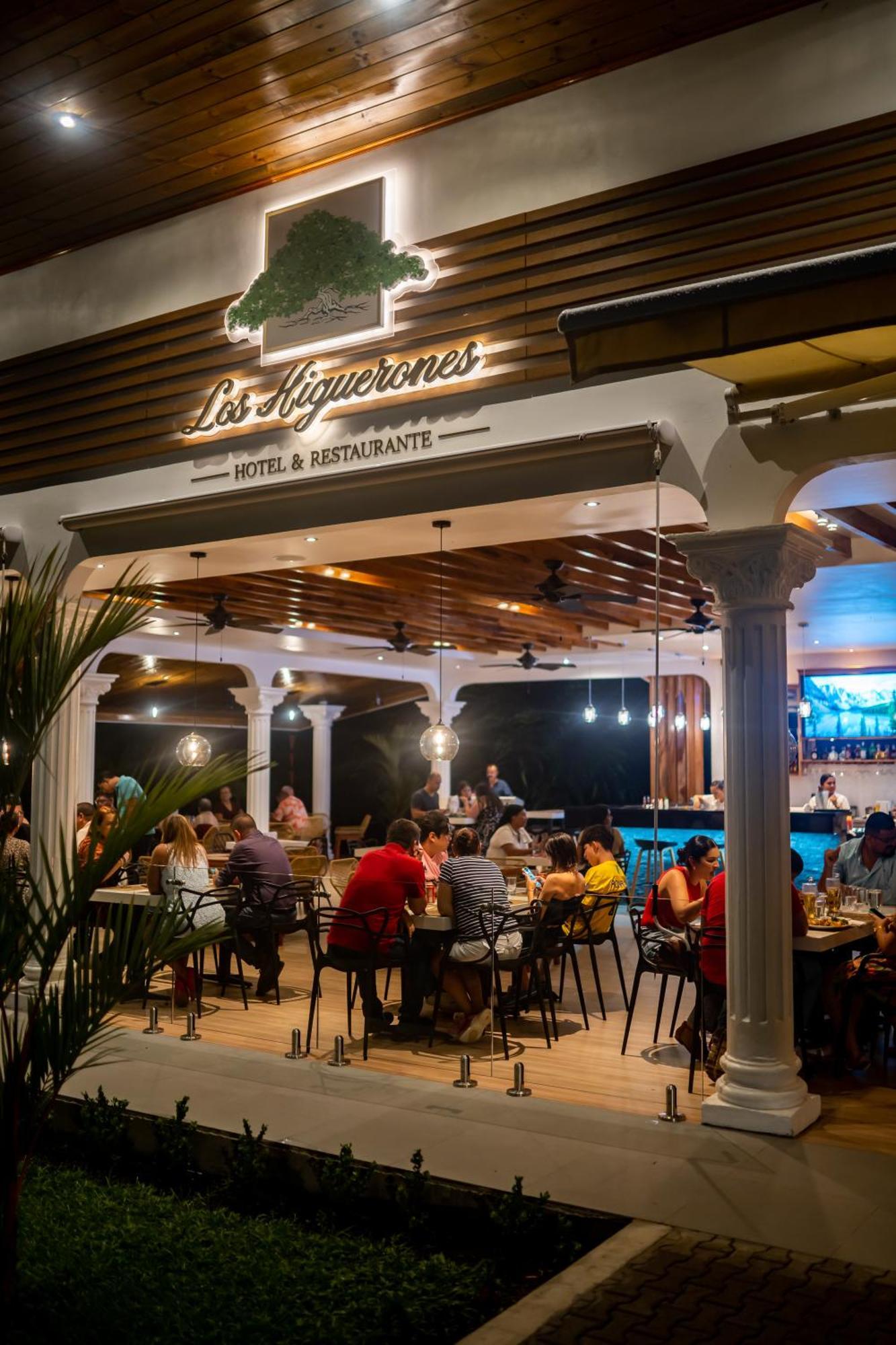 Hotel Los Higuerones Paso Canoas Екстер'єр фото