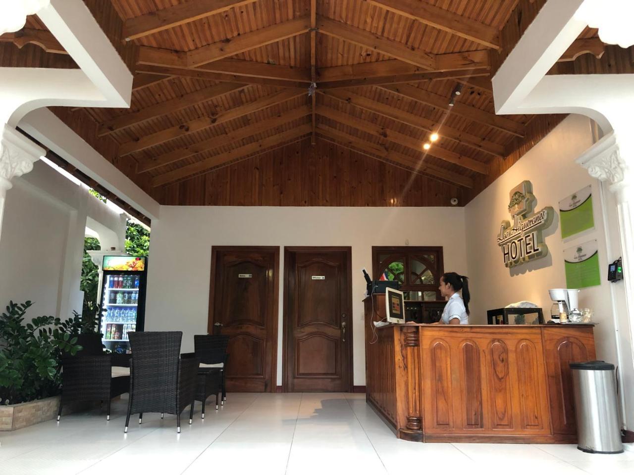 Hotel Los Higuerones Paso Canoas Екстер'єр фото