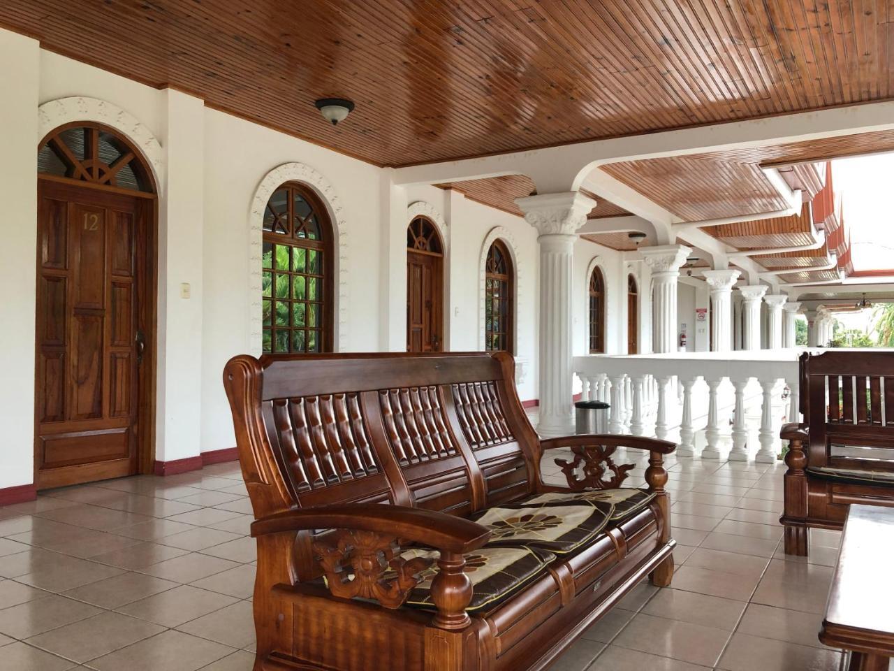 Hotel Los Higuerones Paso Canoas Екстер'єр фото