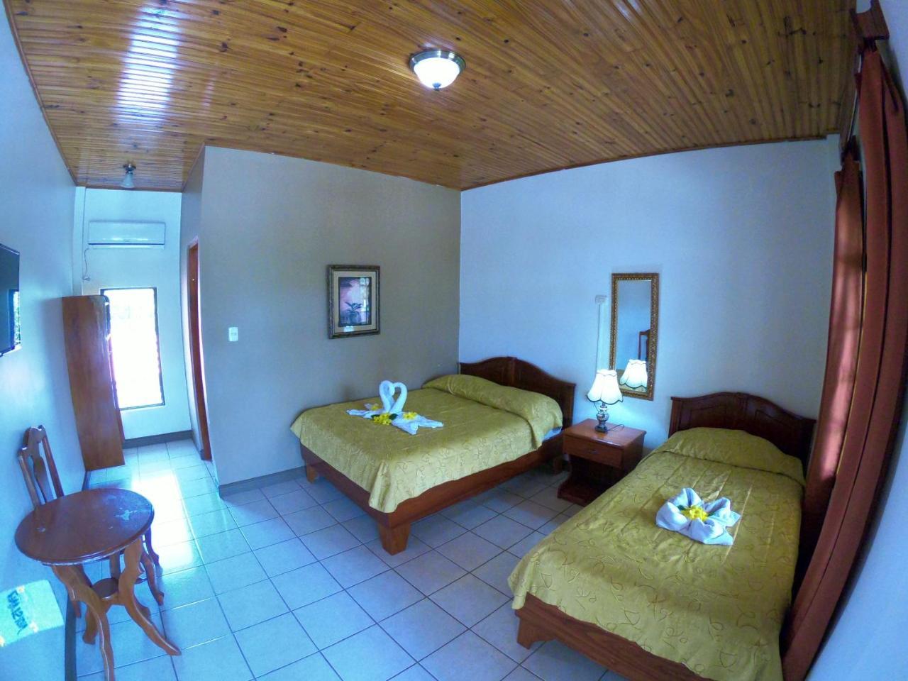 Hotel Los Higuerones Paso Canoas Екстер'єр фото