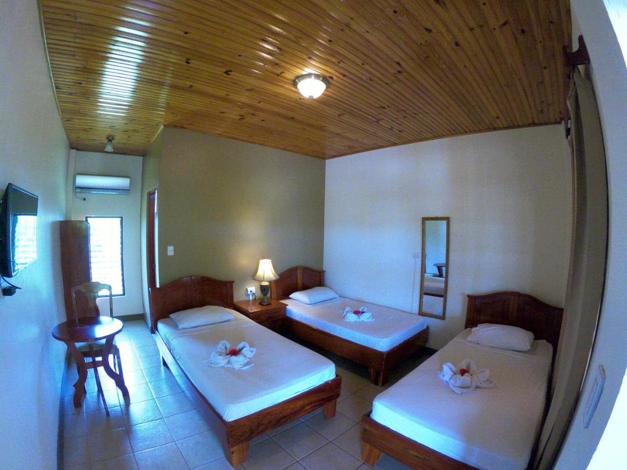 Hotel Los Higuerones Paso Canoas Екстер'єр фото